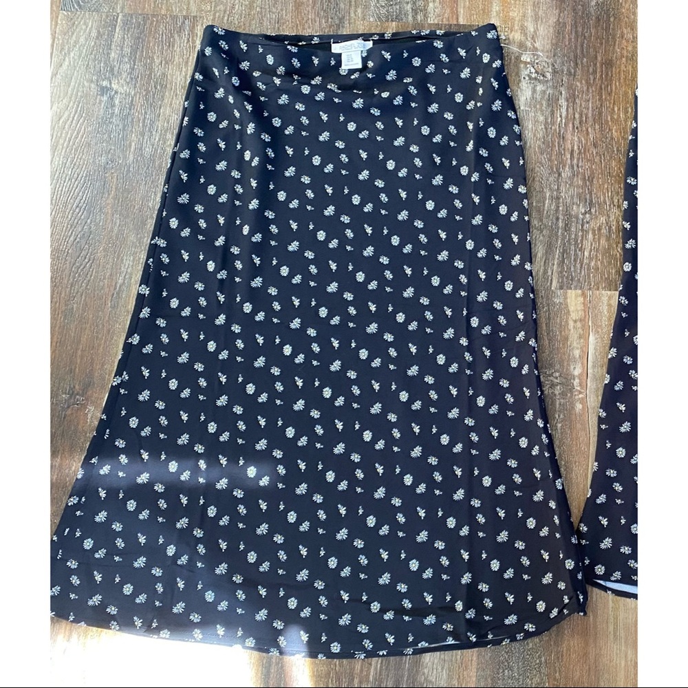 Daisy Print Midi Skirt